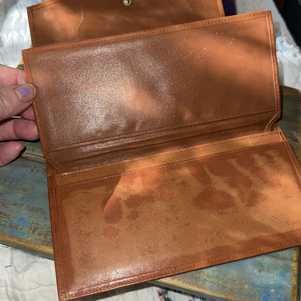 Vintage Dooney & Bourke Cream w/Brown trifold Wallet - Picture 5 of 6